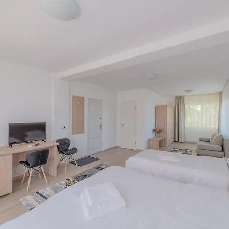 Апартаменти Casa Zorilor