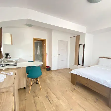 Casa Zorilor Daire